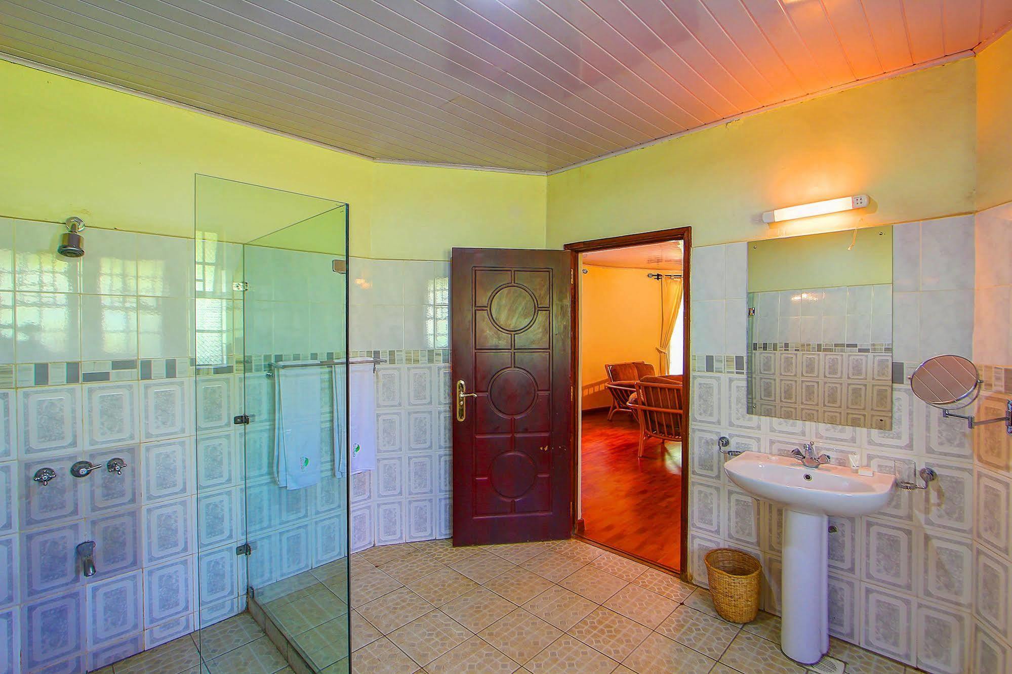Poa Place Resort & Hotel - Where Nature Meets Comfort Eldoret Exterior photo